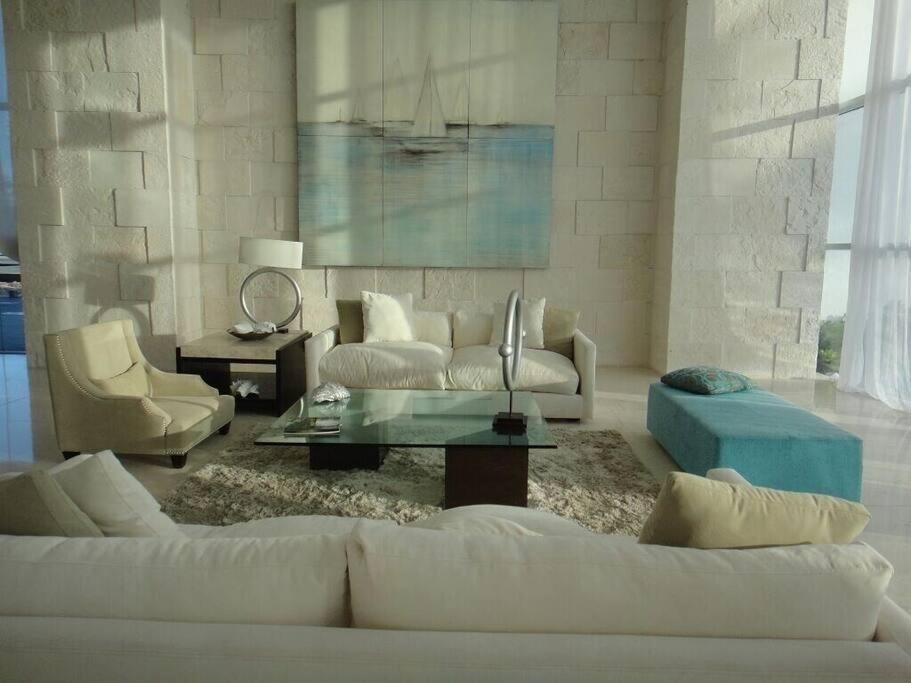 Beautiful 3 Bedroom, Fully Furnished, On The Beach Mazatlan Exterior photo