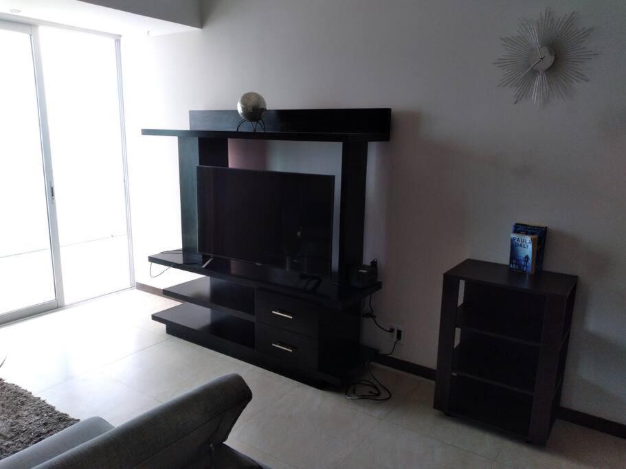 Beautiful 3 Bedroom, Fully Furnished, On The Beach Mazatlan Exterior photo